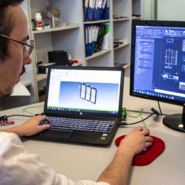 Technische Planung für Bauprojekte mit präzisen Konstruktionszeichnungen und modernen Tools.